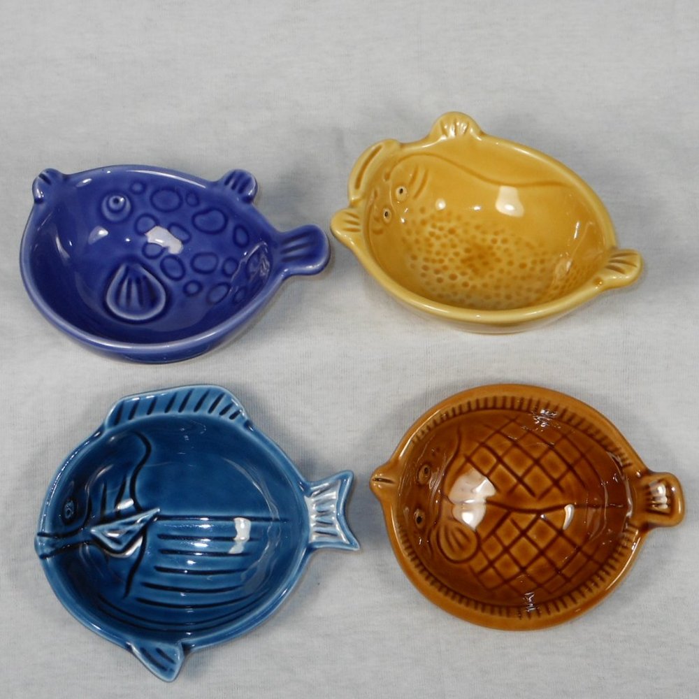 4 Cute Fish Shape Porcelain Dishes, Japan
